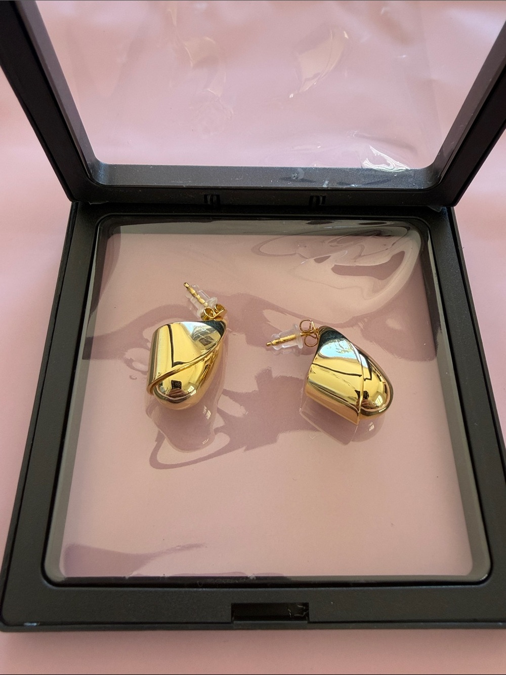 Cicy Bell Shiny Gold Sculpted Dome Stud Earrings - Women Jewelry